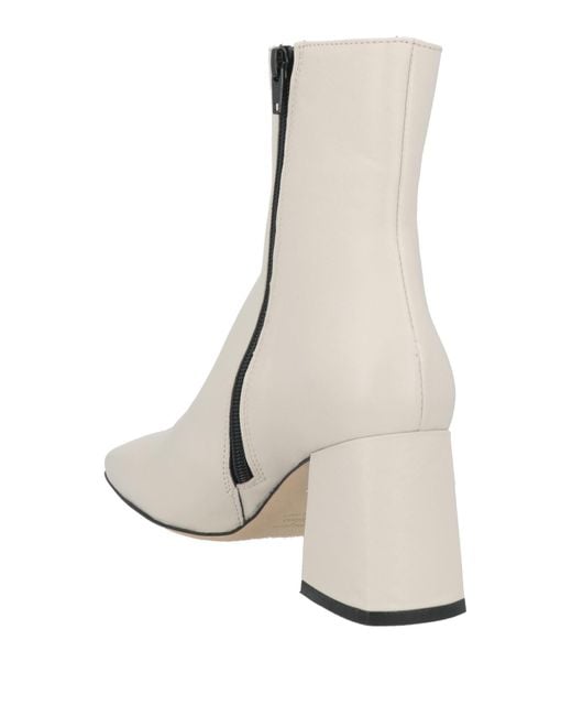 Islo Isabella Lorusso White Ankle Boots