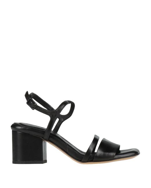 Pomme D'or Black Sandale