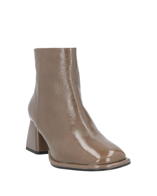 Botines de caña alta Emanuélle Vee de color Brown