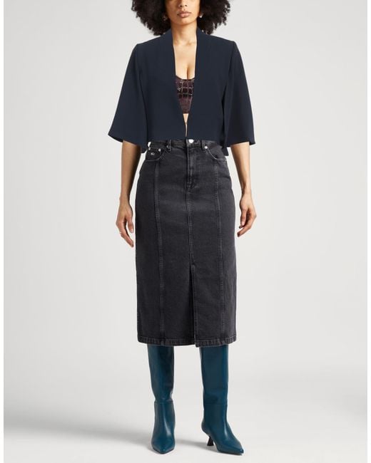 Caractere Blue Cape