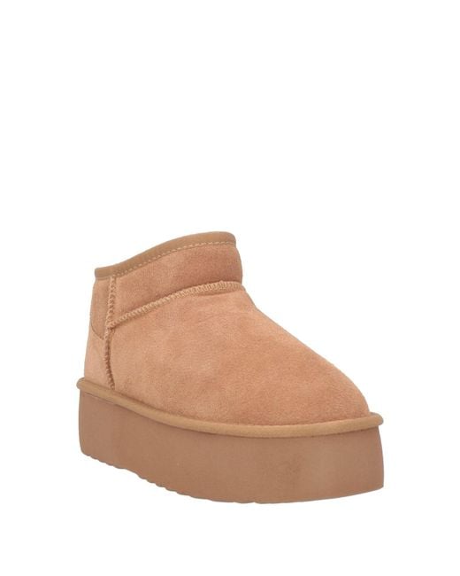 Ovyè Brown Camel Ankle Boots Leather