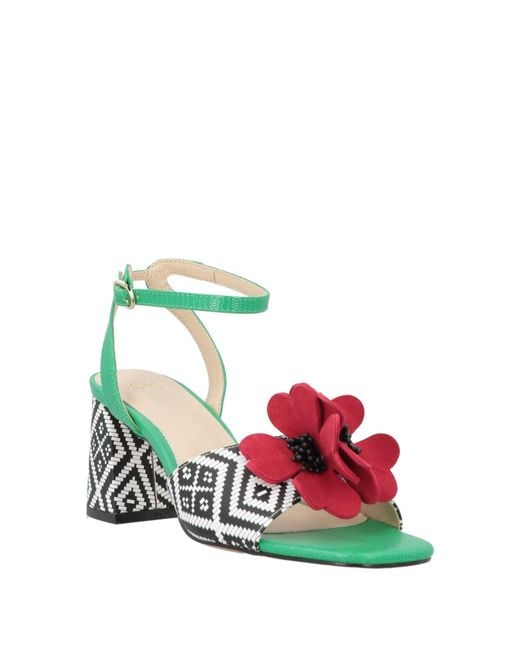 Exe' White Sandals