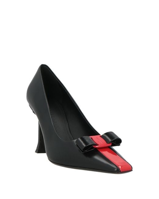 Ferragamo Black Pumps