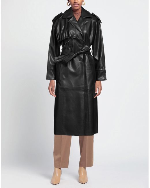 THEMOIRÈ Black Coat