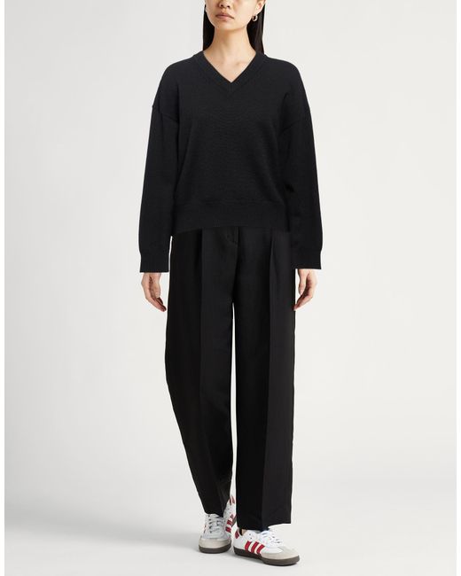 ARMARIUM Black Jumper