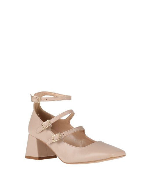 Ovyè Pink Pumps