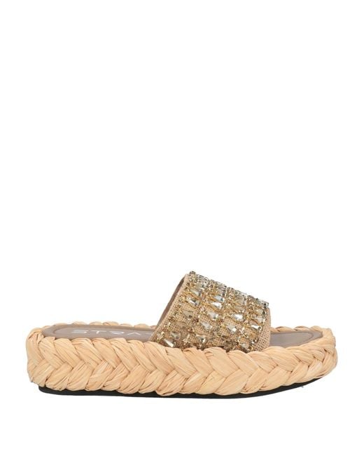 Strategia White Sandals