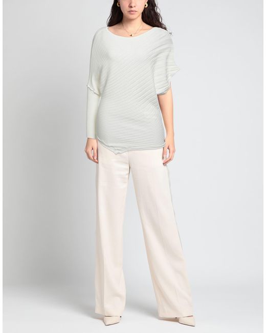 Pullover Manila Grace de color White