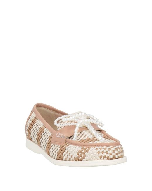 Ovyè Natural Loafers