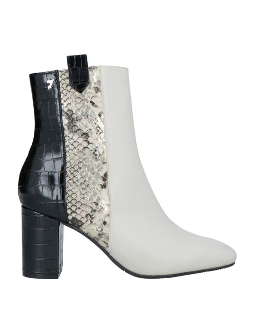 Gioseppo White Ankle Boots