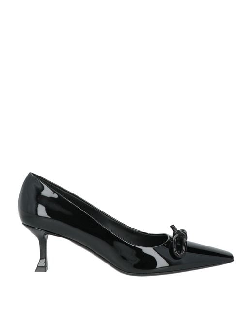 Ferragamo Black Pumps