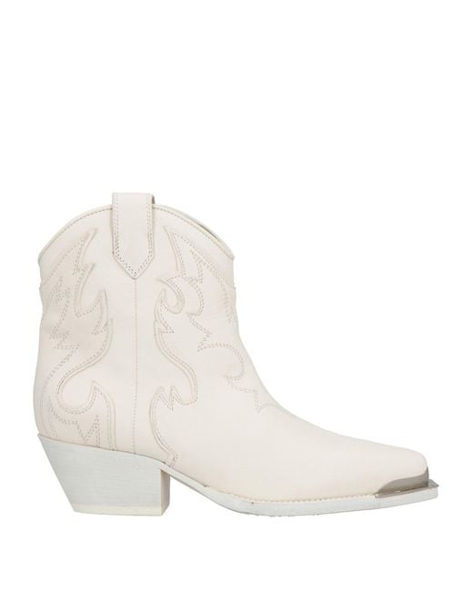 Stivaletti di Vic Matié in White