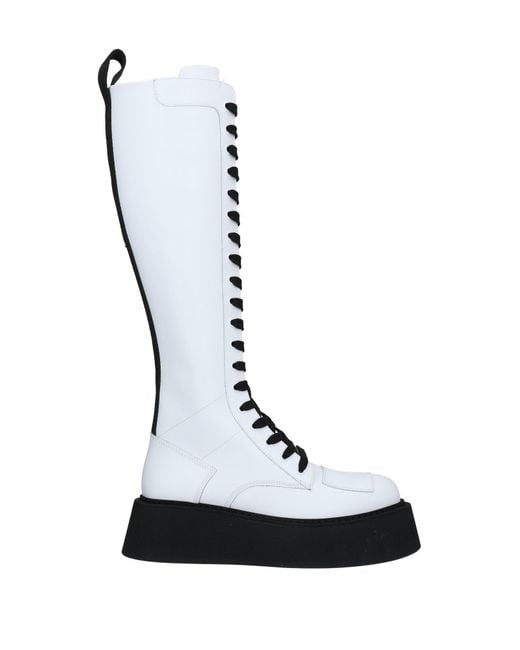 Gcds White Boot