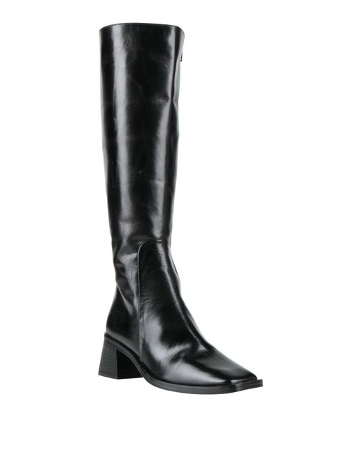 Zinda Black Boot Leather