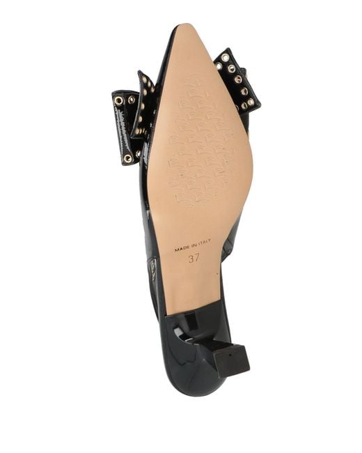 Ovyè Black Pumps