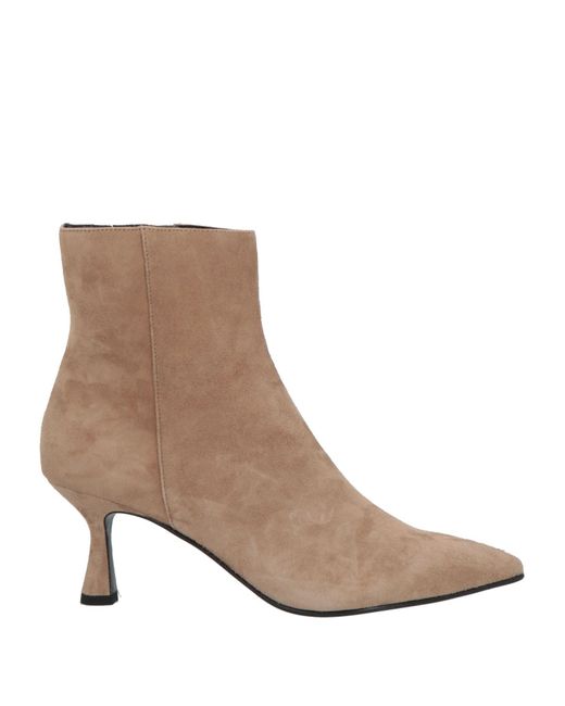 Kennel & Schmenger Brown Ankle Boots Leather