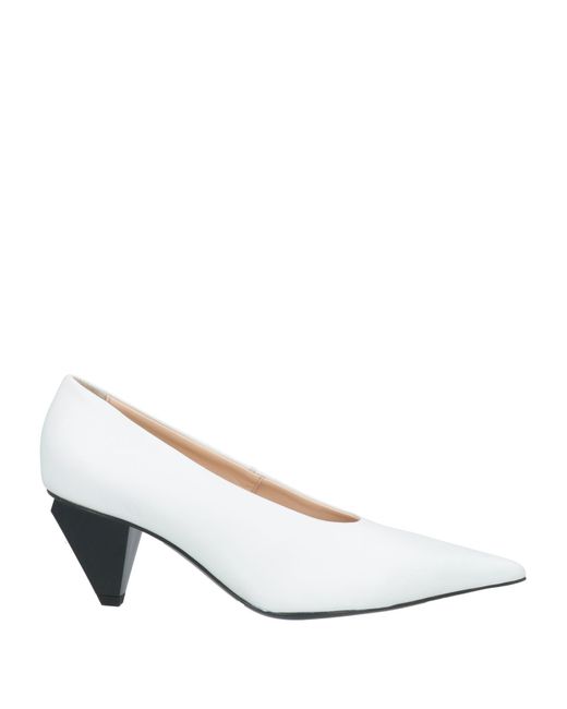Agl Attilio Giusti Leombruni White Pumps