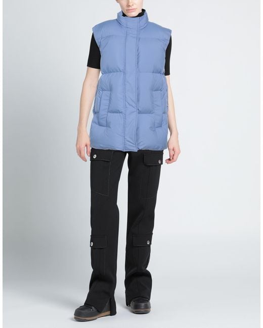 Stand Studio Blue Puffer