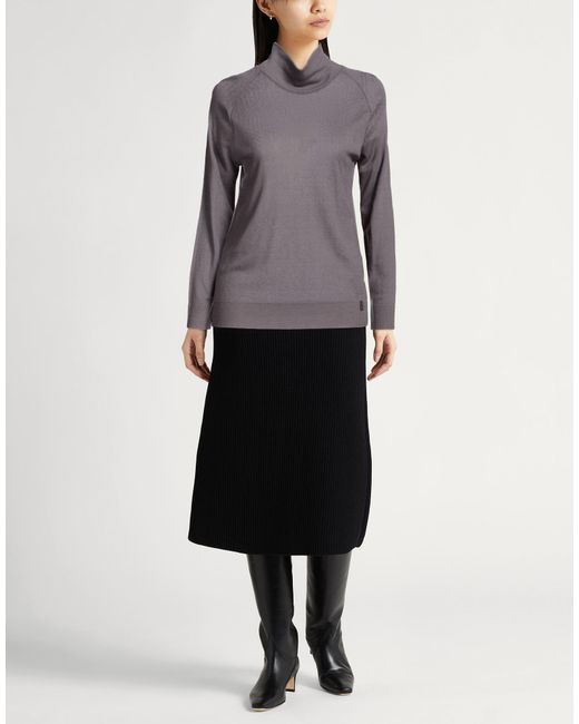 Cuello Alto Herno de color Gray