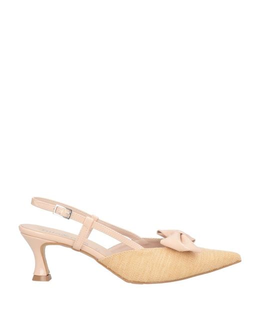 Nila & Nila Natural Pumps