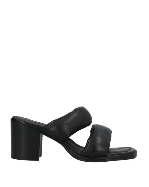 Lemarè Black Sandals