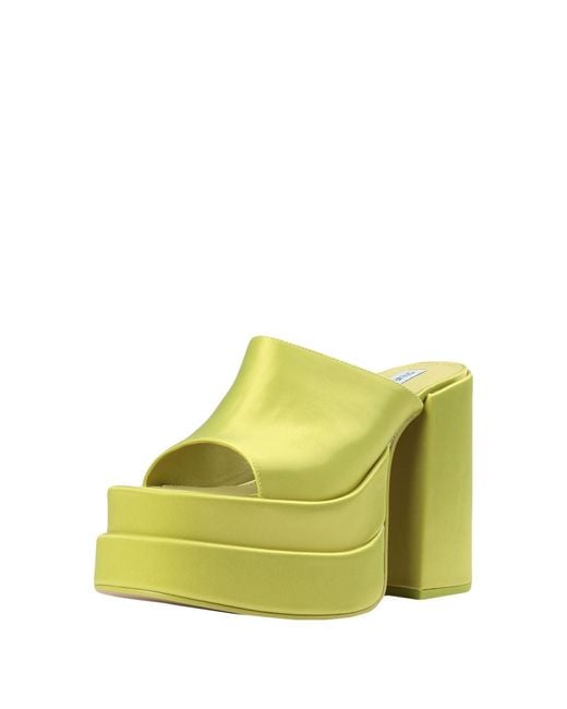 Steve Madden Yellow Sandale