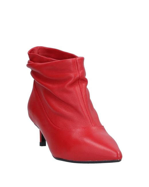 Emanuélle Vee Red Ankle Boots