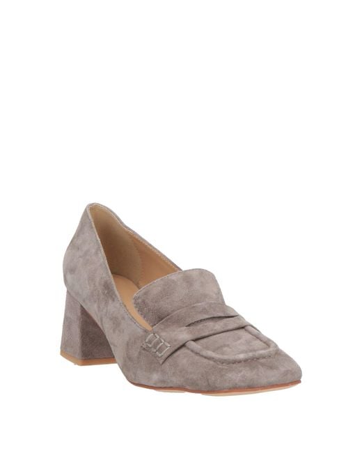 Alma En Pena. Gray Loafer