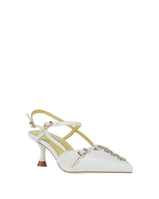 Apepazza White Pumps