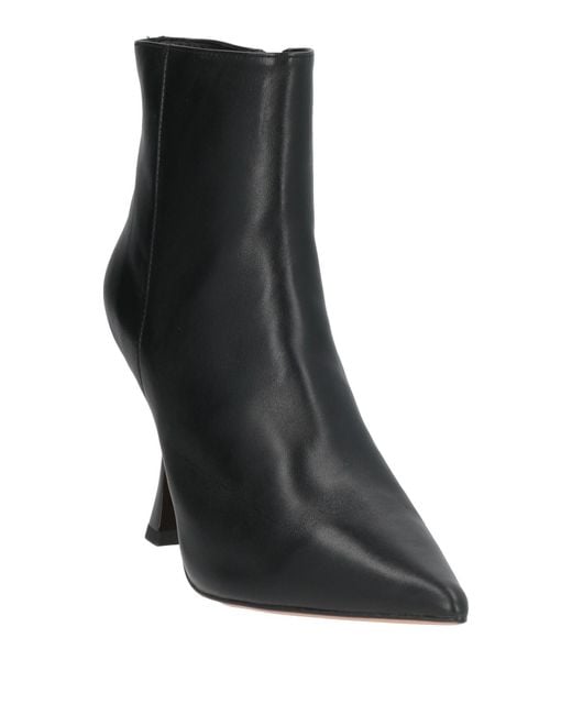 Lola Cruz Black Ankle Boots