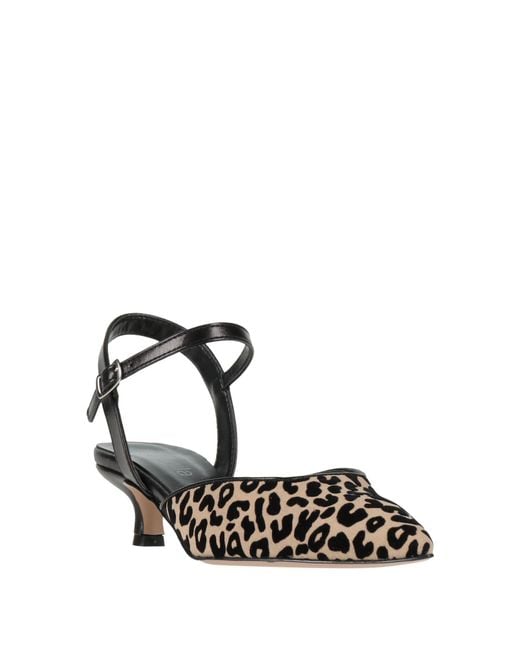 Nila & Nila White Pumps Leather