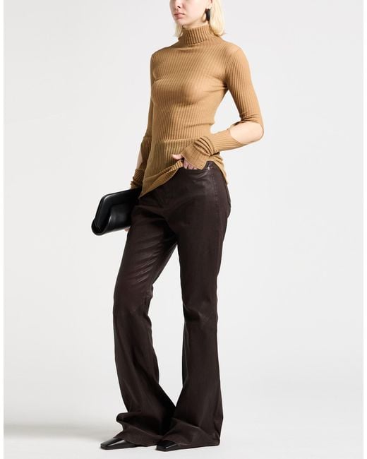 Quira Natural Turtleneck