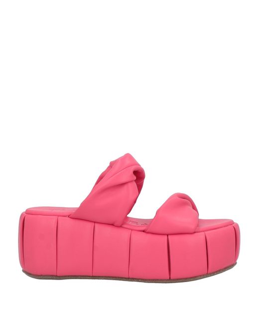 THEMOIRÈ Pink Sandals