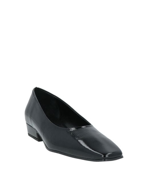 J.A.P. JOSE ANTONIO PEREIRA Black Pumps Leather