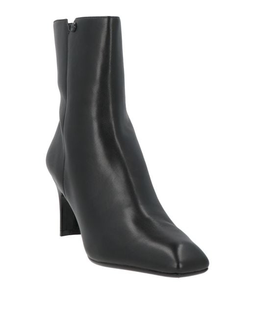ARMANI EXCHANGE Black Stiefelette