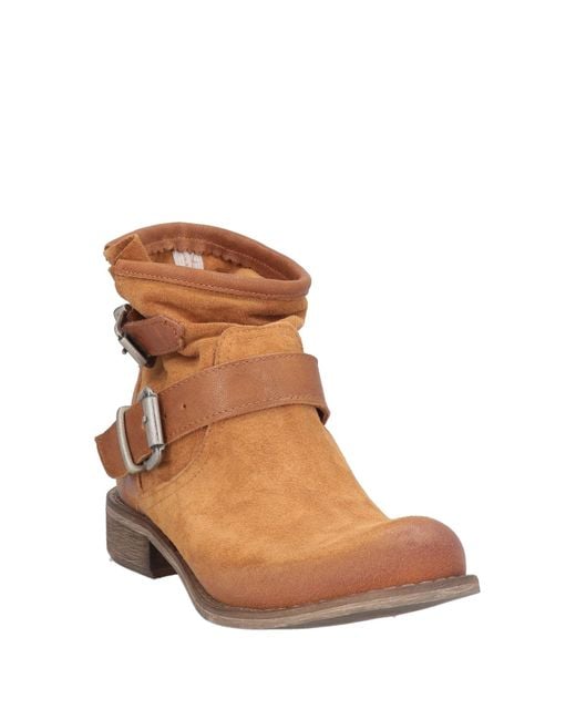 Botines de caña alta Divine Follie de color Brown
