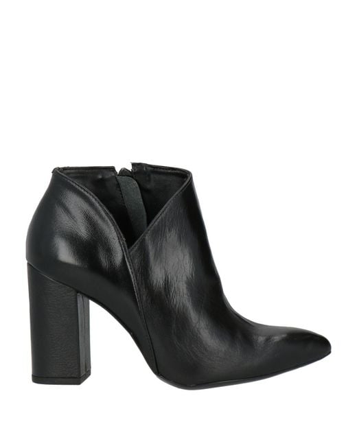 Miss Unique Black Ankle Boots Leather