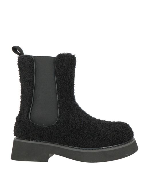 Tosca Blu Black Ankle Boots