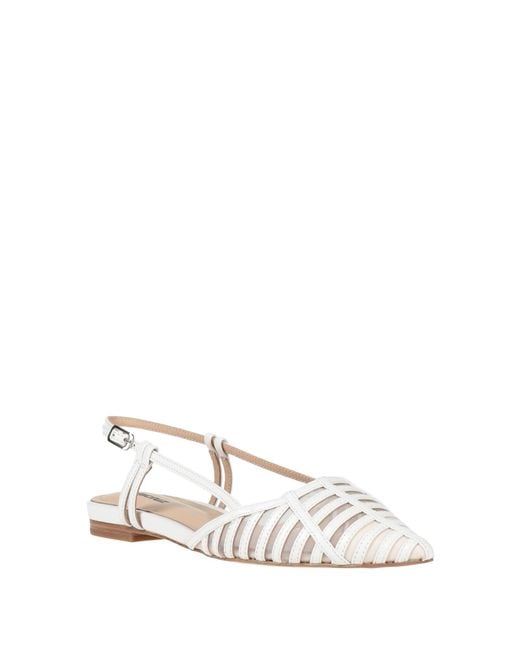 Lola Cruz White Ballet Flats