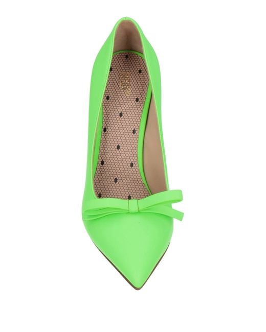 Red(v) Green Pumps