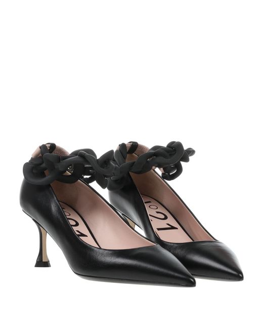 N°21 Black Pumps