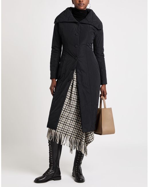 Tod's Black Mantel