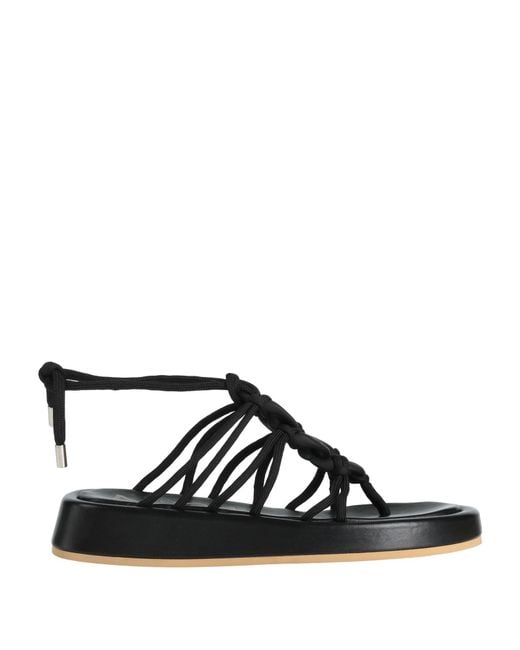 N°21 Black Thong Sandal