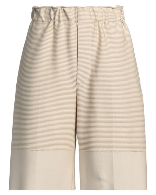 Shorts E Bermuda di Issey Miyake in Natural