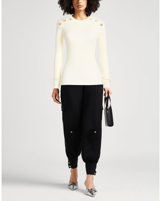 Akep White Pullover