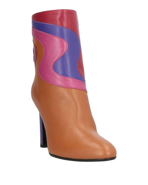 Nila & Nila Brown Ankle Boots