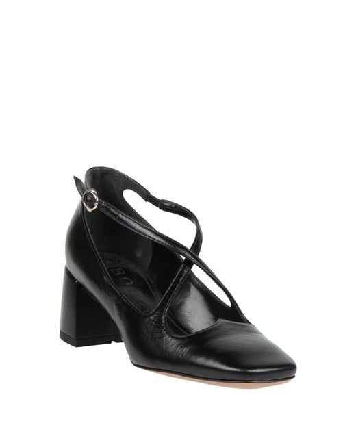 A.Bocca Black Pumps