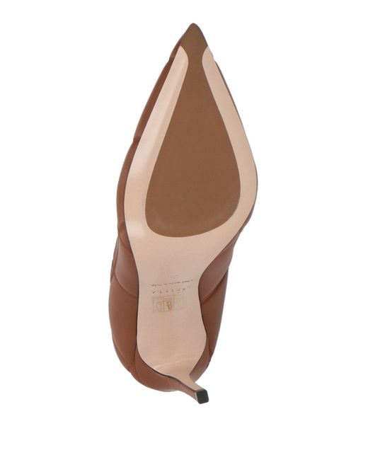 Le Silla Brown Pumps