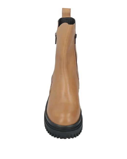 Emanuélle Vee Brown Ankle Boots