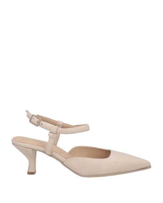 Pomme D'or Natural Pumps Leather